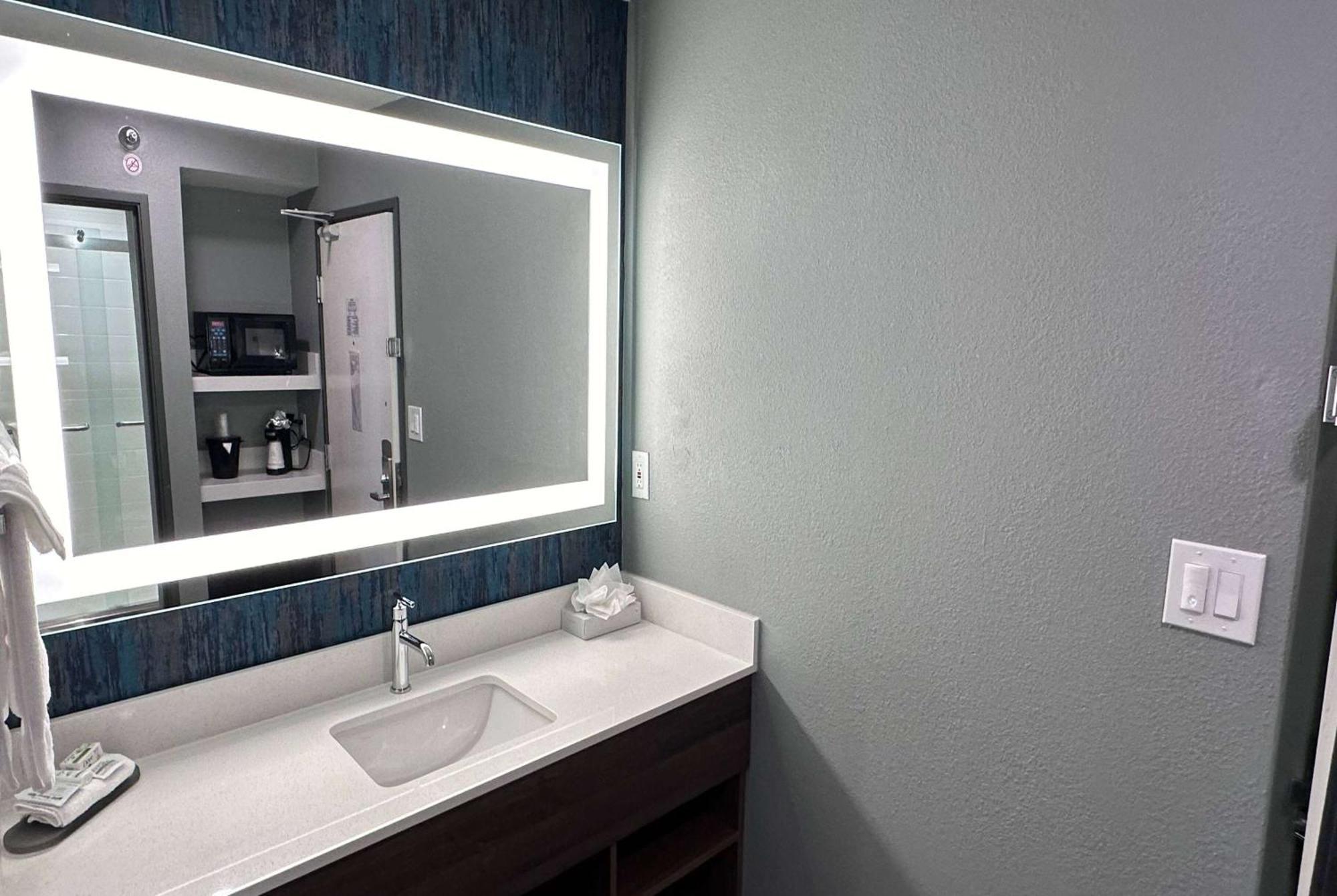 La Quinta By Wyndham Chicago Gurnee Hotel Ngoại thất bức ảnh