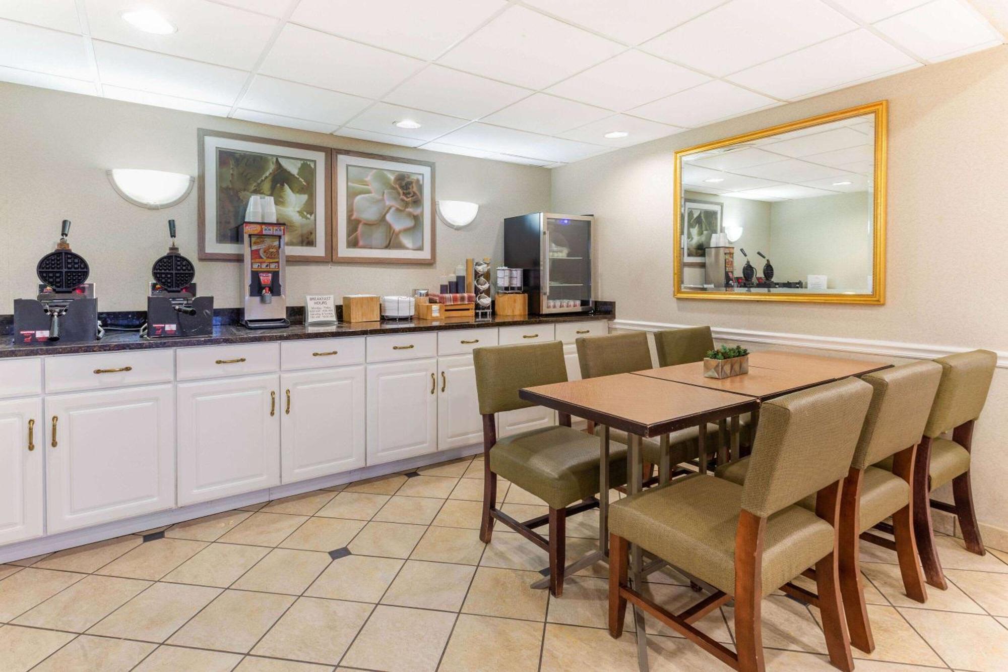 La Quinta By Wyndham Chicago Gurnee Hotel Ngoại thất bức ảnh